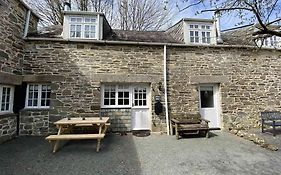 Stonechat, Tranquil 3 Bedroom Cottage, Dog Friendly